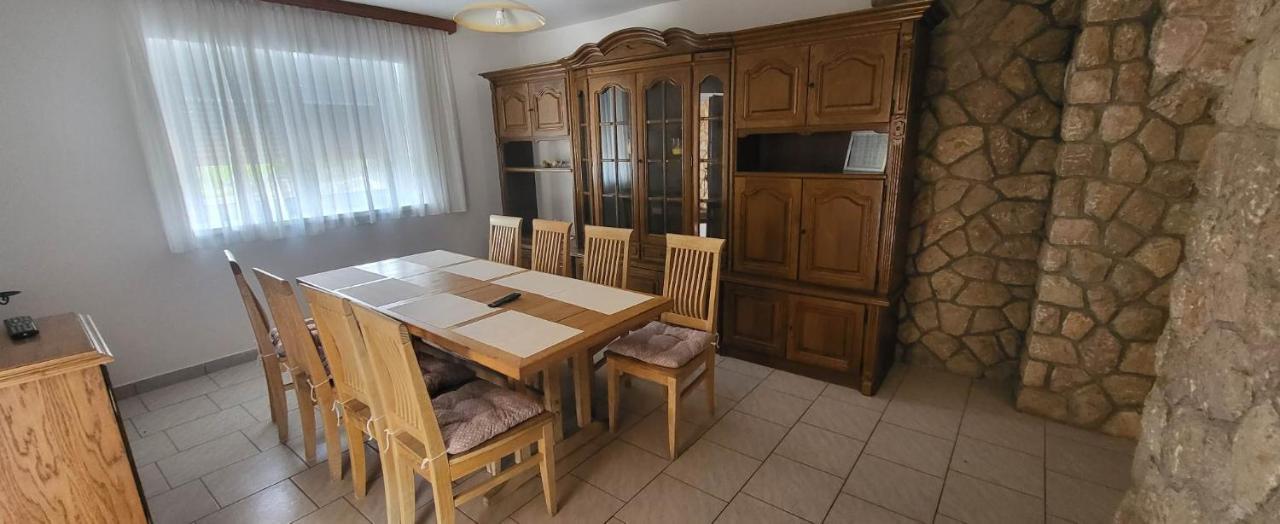 Polje  Kuca Za Odmor Vugicaヴィラ エクステリア 写真